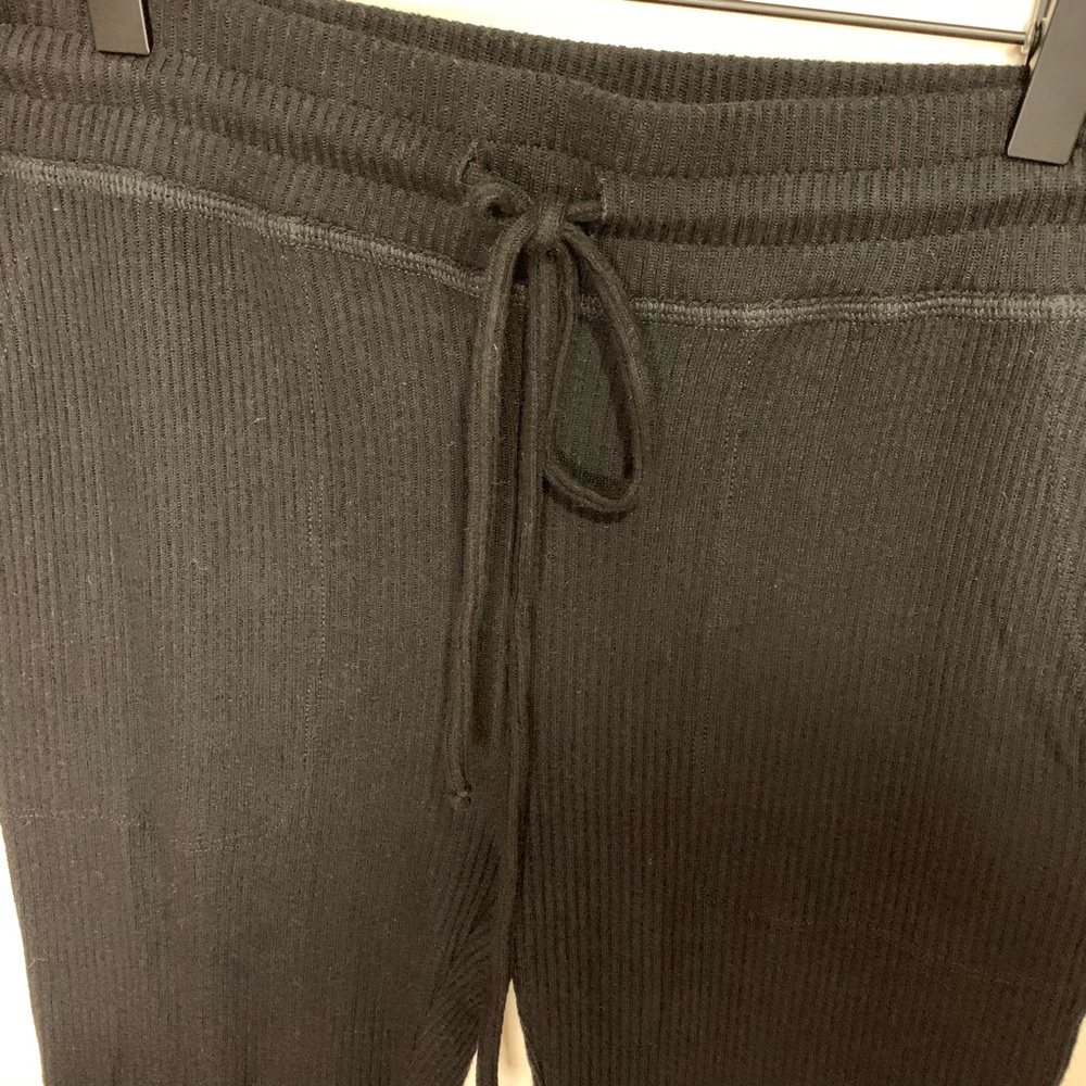 NWOT Beyond Yoga Midi Jogger - Picture 5 of 6